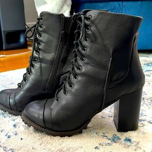 Report Alanna lace up boots.Size 8.5